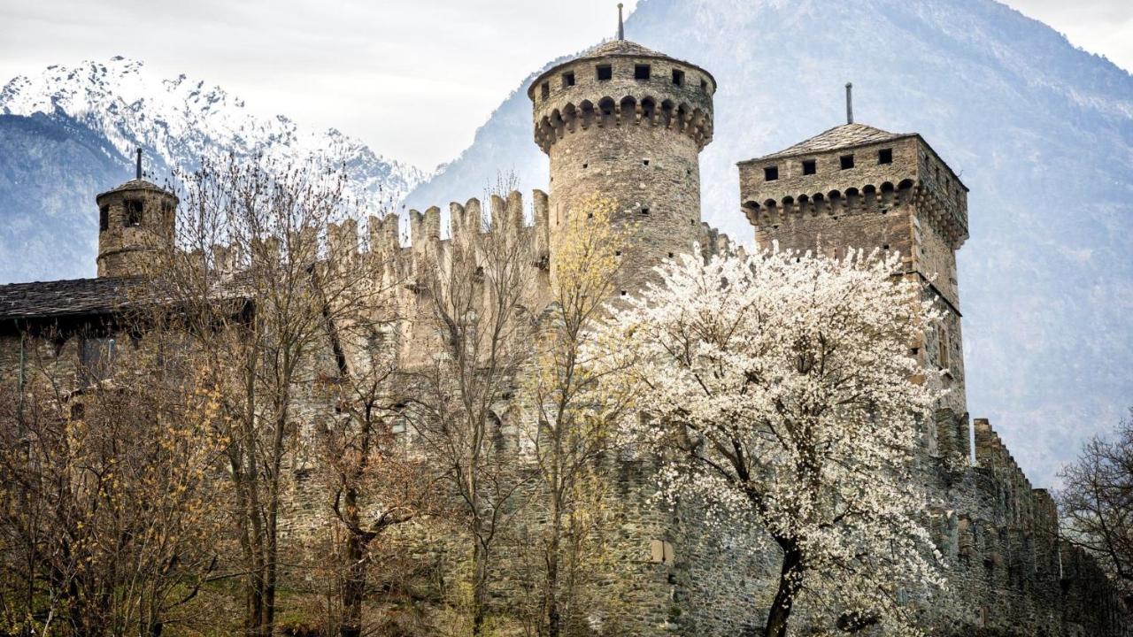 La Lupa Apartment - In The Heart Of Aosta With Car Box ภายนอก รูปภาพ