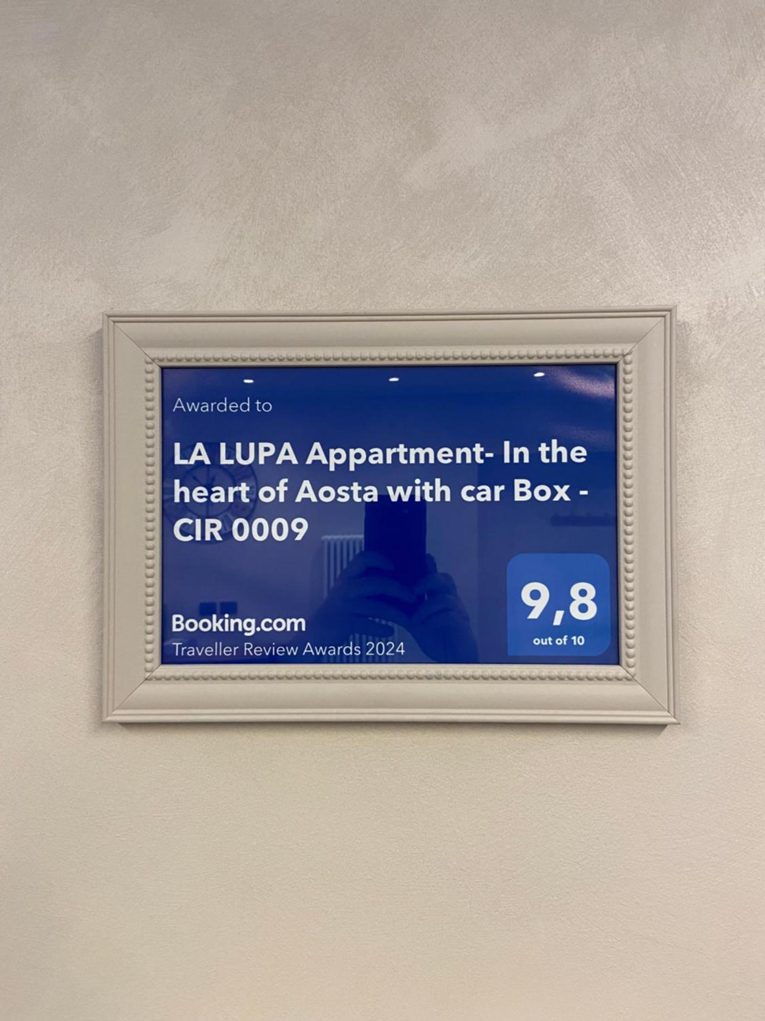 La Lupa Apartment - In The Heart Of Aosta With Car Box ภายนอก รูปภาพ